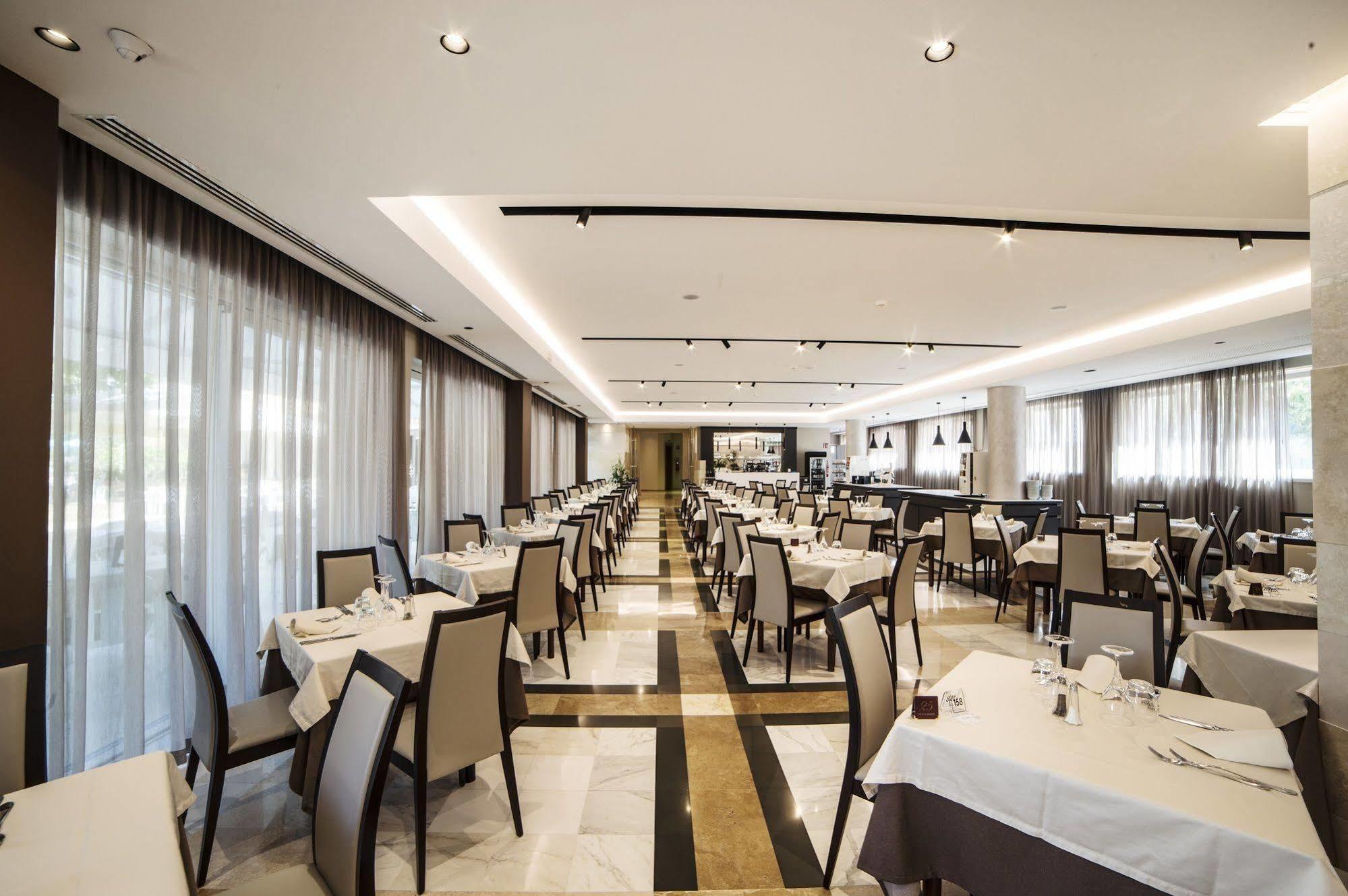Bisesti ***s Hotel 3*