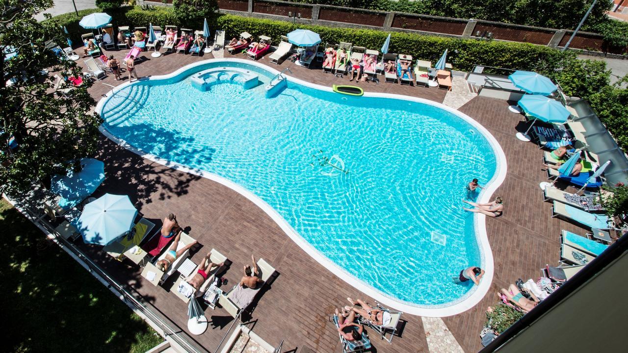Bisesti ***s Hotel 3*