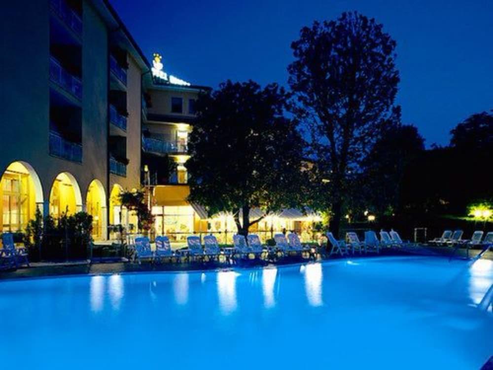 Hotel Bisesti ***s 3*